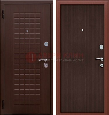 Коричневая металлическая дверь с МДФ ДМ-78 в квартиру в Дедовске