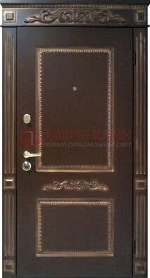 Входная дверь с массивом дуба в темном цвете ДМД-65 в Дедовске