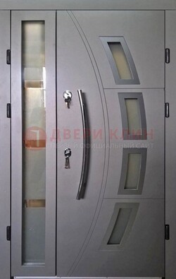 Серая железная дверь для дома со стеклом ДС-17 в Дедовске