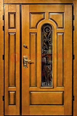 Распашная металлическая дверь со стеклом и ковкой для дома ДСК-152 в Дедовске
