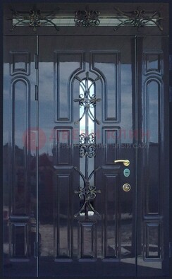 Глянцевая полуторная дверь Винорит стекло и ковка ДСК-275 в Дедовске
