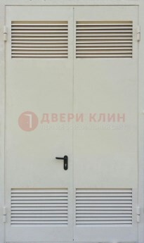 Белая металлическая техническая дверь с вентиляционной решеткой ДТ-6 в Дедовске