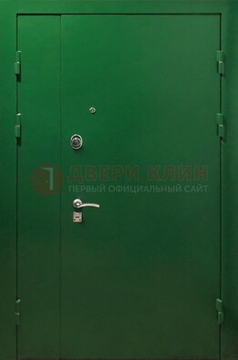 Зеленая распашная тамбурная дверь Порошок ДТМ-47 в Дедовске