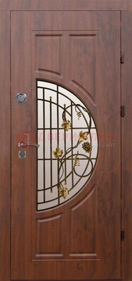 Стальная коричневая дверь с виноритом и ковкой ДВТ-82 в Дедовске