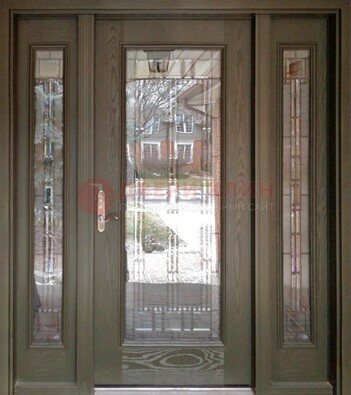 Коричневая стальная дверь с массивом дуба с витражом ВЖ-16 в Дедовске